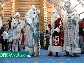 В Санкт-Петербурге проходит презентация "Мастер-класса Деда Мороза"