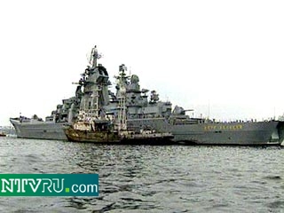 В день гибели "Курска" на связь с командованием флота выходило "чужое" судно