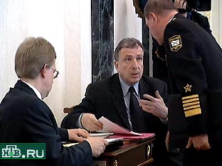 Сегодня в Москве пройдет заседание правительственной комиссии по расследованию обстоятельств гибели в Баренцевом море российской атомной подводной лодки "Курск"