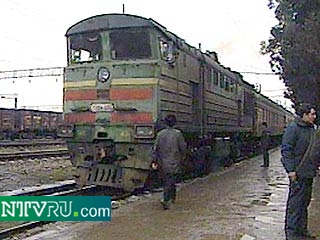 Движение фирменного поезда по маршруту Грозный - Москва начнется в первом квартале 2002 года. Об этом сообщил сегодня министр транспорта Чечни Саид-Али Эдиев