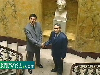 В субботу в Колонном зале столичного Дома союзов стартует суперматч Каспаров - Крамник
