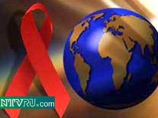 Более 3 млн. человек умерло от СПИДа в 2001 году. Пять миллионов человек были инфицированы ВИЧ