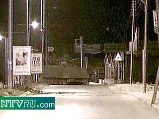Сегодня ночью израильские армейские части вошли в несколько палестинских городов на Западном берегу реки Иордан