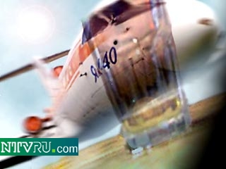 По словам пассажиров авиарейса БГ-502, летевшего 3 декабря из Казани в Бугульму, экипаж самолета ЯК-40, выполнявшего вышеупомянутый рейс, был в сильном алкогольном опьянении