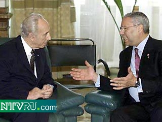 После встречи с Шимоном Пересом Колин Пауэлл заявил, что не намерен критиковать Израиль  за бомбежки Палестины