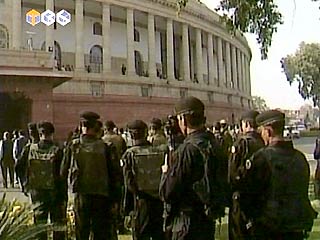 В Индии задержаны подозреваемые в причастности к теракту в парламенте