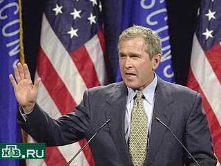 Джордж Буш-младший опережает Альберта Гора в штате Флорида на 960 голосов. Об этом сообщила секретарь штата Кэтрин Харрис, ссылаясь на официальные результаты пересчета голосов в 66 из 67 избирательных округов. Окончательные результаты по всем округам, вкл