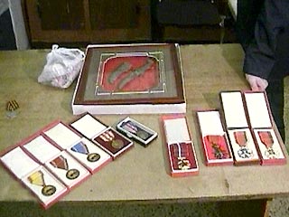 Уникальное собрание раритетных орденов, монет и оружия предназначалось иностранным коллекционерам