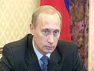 Путин, открывая заседание Госсовета по вопросу развития малого и среднего бизнеса, выразил сожаление, что не оправдались "надежды на то, что малый бизнес станет мотором российской экономики"