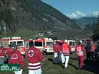 Австрийские спасатели приступят сегодня к извлечению останков жертв пожара, случившегося в субботу на фуникулере в районе горнолыжного курорта Капрун в Зальцбурге
