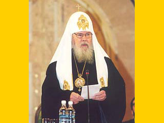 Патриарх Алексий II занял пятое место в рейтинге ведущих политиков России