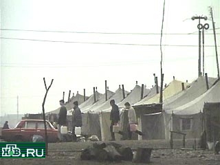 На Северном Кавказе врачи пытаются обратить внимание властей на положение беженцев, которые встречают очередную зиму в палаточных городках