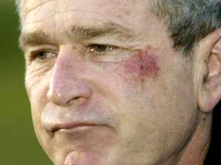 Президент США Джордж Буш потерял сознание и упал с дивана