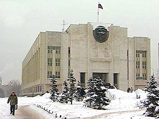 Слушание уголовного дела "скинхедов", учинивших погром на московском рынке в Ясенево, отложено Мосгорсудом на 4 февраля