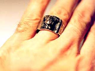 Грабители унесли кольцо вместе с пальцем