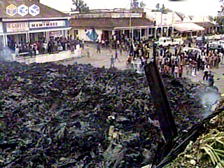 Вулкан Ньирагонго образовал огненную ловушку для 100 тысяч человек