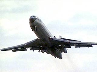 Экстренную посадку совершил в четверг самолет Boeing-777 из-за попытки одного из пассажиров взломать дверь кабины пилотов