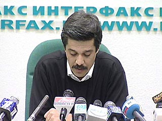 Член Совета директоров ТВ-6 Игорь Шабдурасулов предложил Министерству печати выдать журналистам телекомпании временную лицензию на вещание