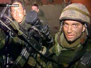 Израильские войска на границе с Ливаном приведены в состояние полной боевой готовности в связи с возможным нападением боевиков ливанского радикального движения "Хезболлах"