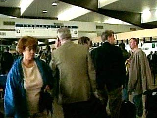 В международном аэропорту Лос-Анджелеса проводится эвакуация пассажиров из терминала авиакомпании "Дельта"