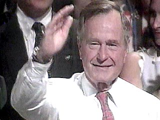 Джордж Буш-старший с супругой открыли памятник в честь сына