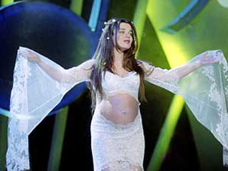 Рано утром 19 февраля певица Наташа Королева родила мальчика. Вес ребенка - 3400, рост - 52 сантиметра