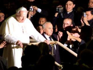Иоанн Павел II: "Церковь защищает право на жизнь любого человеческого существа с первых секунд его существования"