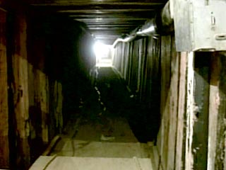 Агенты американской службы по борьбе с наркотиками обнаружили подземный ход длиной более 400 метров