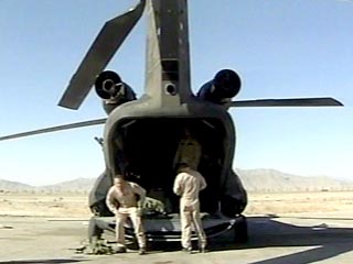 В ходе боевой операции против боевиков "Аль-Каиды" в восточной части Афганистана погибли по крайней мере один американский и два афганских военнослужащих