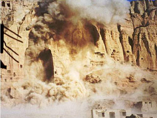Разрушение статуй талибами
