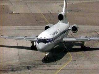 В аэропорту "Толмачево" совершил вынужденную посадку самолет Ту-154