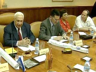 Ариэль Шарон во вторник утром провел совещание кабинета министров Израиля
