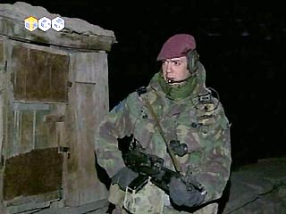 Пятерым британским солдатам, спасшим жизнь агенту ЦРУ в ходе одного из сражений в Афганистане, должна быть объявлена благодарность приказом президента США