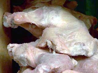 Россия согласилась снять запрет на ввоз из США куриных окорочков