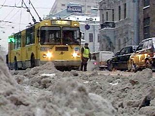 Во второй половине дня в Москве возможна метель, на дорогах - гололедица