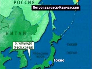 Российкий теплоход "Вадим Попов", протараненный минувшей ночью в Японском море, подошел к острову Уллындо