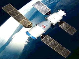 Китай отправит в космос китайца и построит там орбитальную станцию