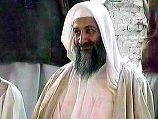 Бен Ладен покинул убежище в пакистанском городе Файсалабад за несколько часов до того, как оно подверглось обыску со стороны объединенной команды агентов спецслужб Пакистана и США
