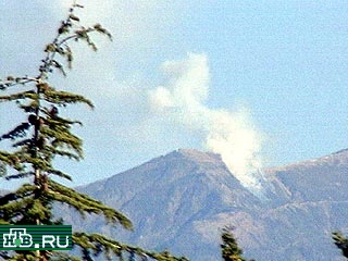 В окрестностях Сочи второй день продолжаются сильные лесные пожары