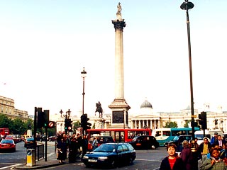 Британские парламентарии предлагают установить на Трафальгарской площади Лондона памятник королеве-матери