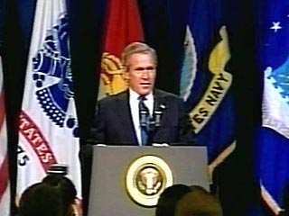 Президент США Джордж Буш возобновил призывы к началу кампании против государств, которые он называет "странами-изгоями"