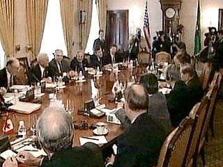  "Большая восьмерка" аплодировала успехам России в развитии экономики в ходе совещания в Вашингтоне