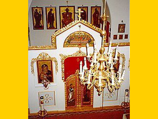Иконостас ныне действующей в Дюссельдорфе православной церкви Покрова