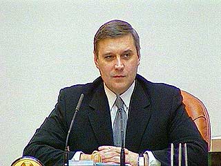 Парламентский запрос премьеру Михаилу Касьянову Дума приняла практически единогласно (347 - "за", при одном "против")