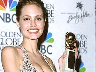 Анджелина Джоли: "Я поняла, что тот, кто действительно эгоцентричен и сосредоточен на поверхностных материальных вещах, по-настоящему ужасен"