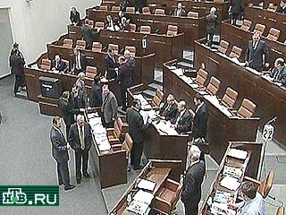 Совет Федерации символично отметил свое сотое заседание, пригласив на него самого первого спикера Владимира Шумейко