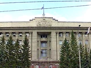В Красноярске в связи с гибелью губернатора края Александра Лебедя, сотрудников администрации и журналистов первомайские торжества не проводились