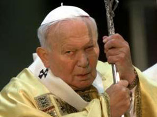 В Ватикане говорят о возможности отставки Иоанна Павла II, а Папа планирует поездки