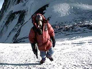 Самым пожилым покорителем высочайшей вершины планеты стал 65-летний японец Томиясу Исикава