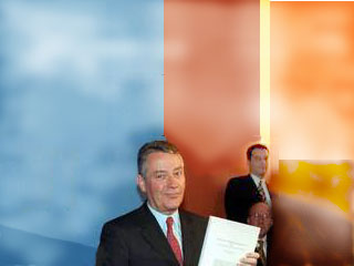 Лейпцигская правозащитная премия за 2002 года, учрежденная правительством Баварии, присуждена Алену Вивьену - главе французской Межминистерской комиссии по делам сект и культов